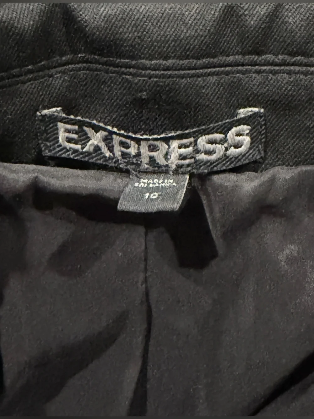 Express sleek black